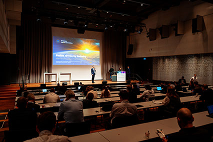 Main stage session on fusion driven by industry
